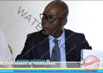 Défrisage : Cheveux plus agréables de vue avec des séquelles en profondeur