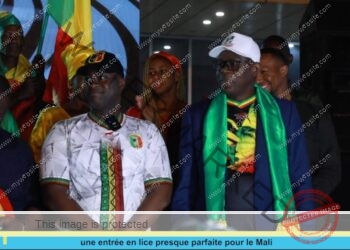 Mali : Grande mobilisation de soutien suite au retrait de l’AES de la CEDEAO