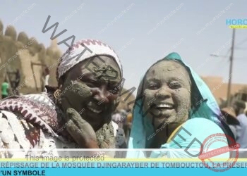 Mali : Crépissage de la mosquée Djingarayber de Tombouctou, la préservation d&rsquo;un symbole