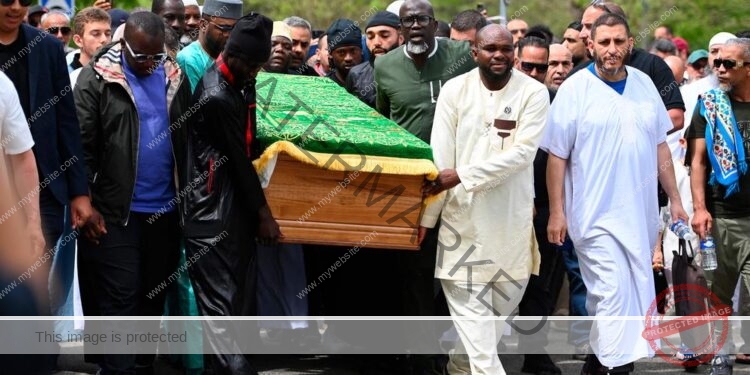 Meurtre d’Aboubakar Cissé : psychiatrisé, pas jugé ? La colère monte