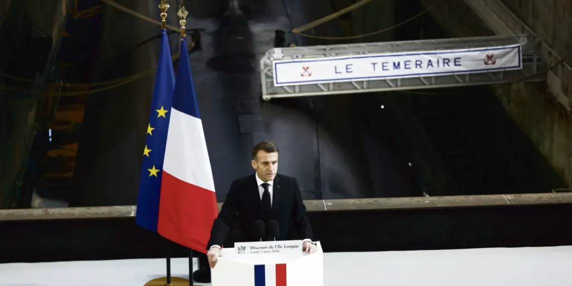 Emmanuel Macron : « La dissuasion nucléaire est l’assurance-vie de la nation. »